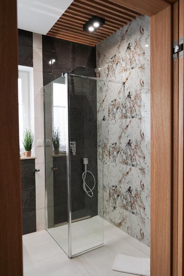 Torunskie Zacisze 5 *